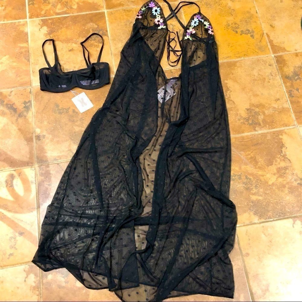 SAVAGE X FENTY (2 PC SET) SHEER BLACK ROBE (L) & BRA (32D) NWT